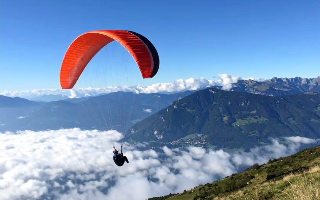 Les secrets de la durée de vie d’une aile de parapente : conseils d’entretien par LocaWings